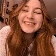 Chica de 18 años se ofrece a dar clases de lengua española de nivel medio / avanzado